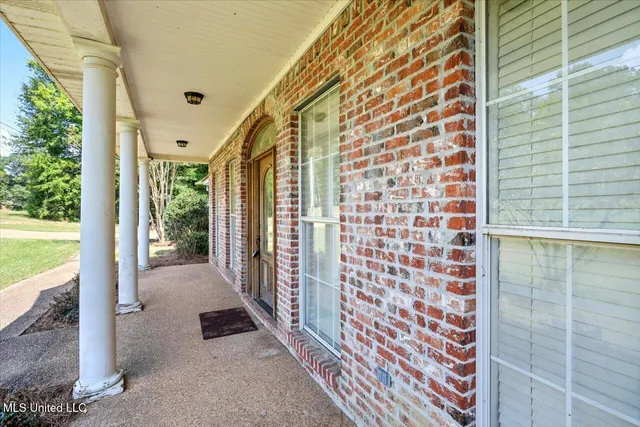 $389,900 | 257 Post Oak Lane, Richland, MS 39218