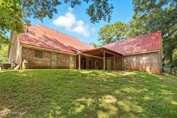 $374,900 | 257 Post Oak Lane, Richland, MS 39218
