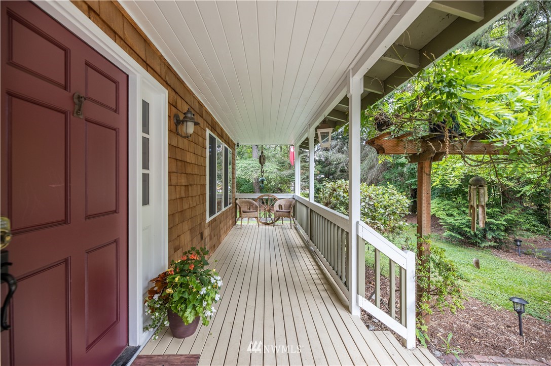 22823 Echo Lake Road Snohomish, WA 98296 - Photo 3 of 34 Gallery Image 3