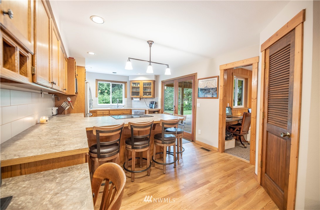 22823 Echo Lake Road Snohomish, WA 98296 - Photo 8 of 34 Gallery Image 8