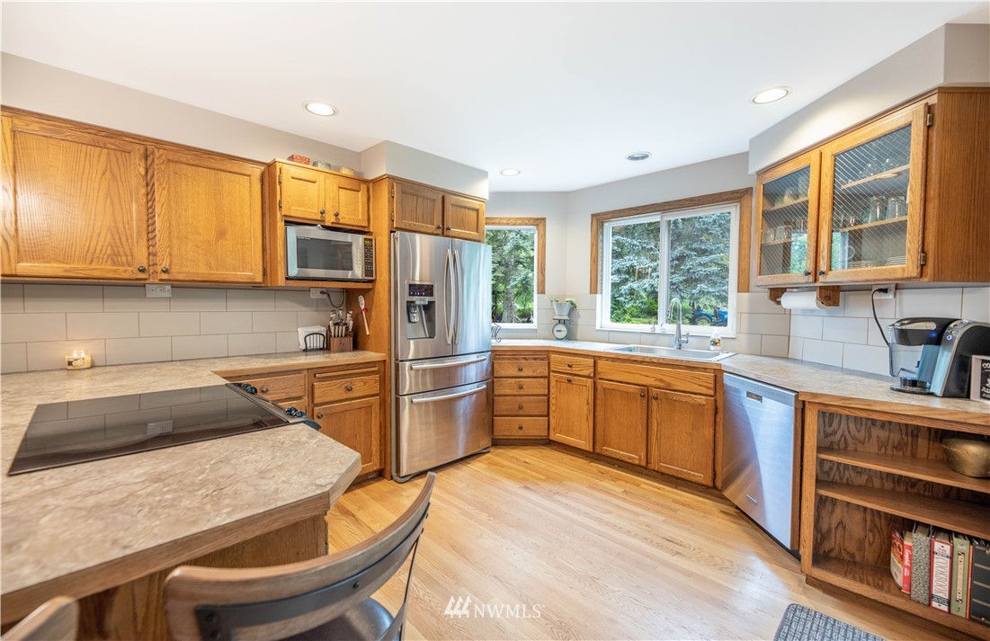 22823 Echo Lake Road Snohomish, WA 98296 - Photo 9 of 34 Gallery Image 9