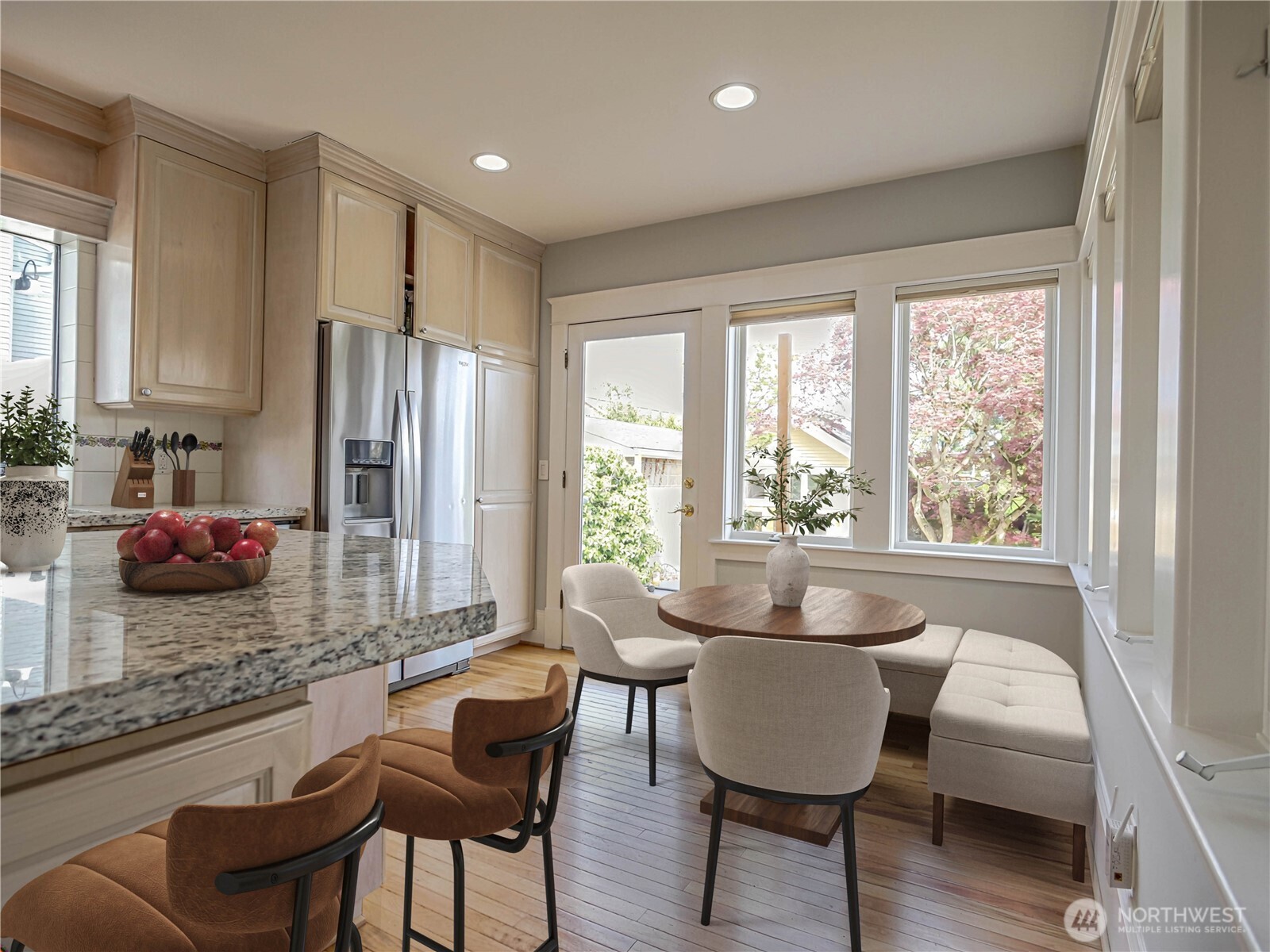 4026 Burke Avenue North Seattle, WA 98103 - Photo 13 of 40