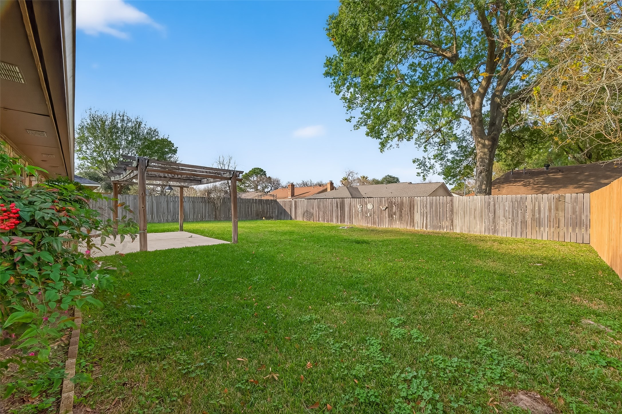 3414 Lemon Tree Lane Houston, TX 77088 - Photo 34 of 38