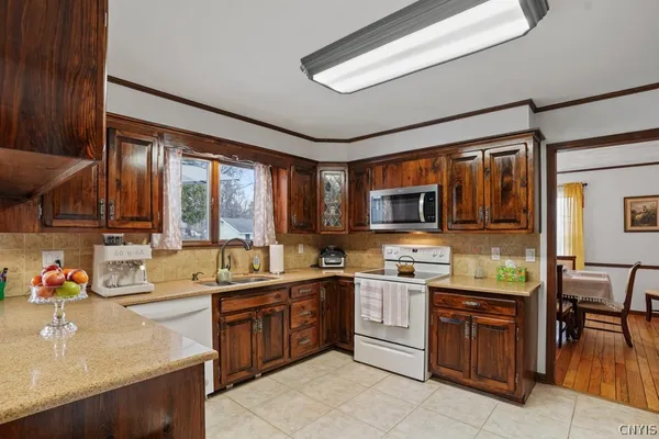 $349,000 | 940 Ridgewood Road, Herkimer, NY 13350