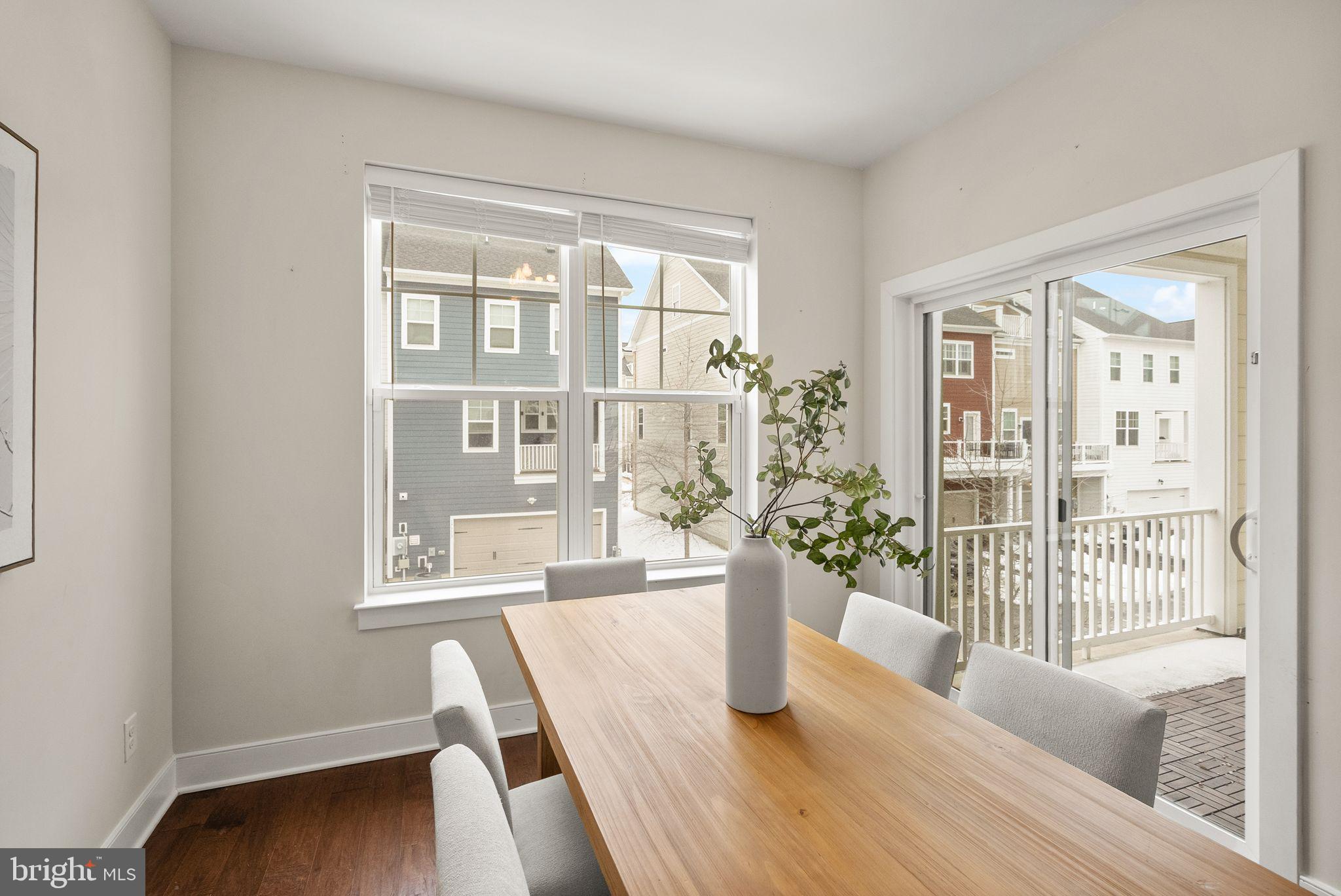 17762 Kingfisher Isle Road Dumfries, VA 22026 - Photo 14 of 62 a view of porch with a furniture