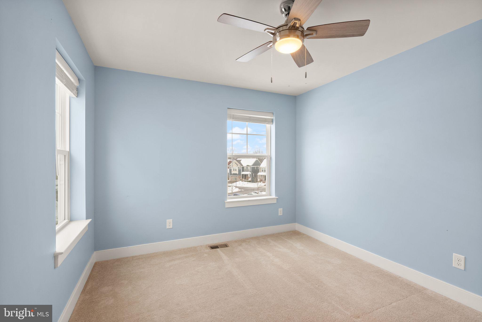 17762 Kingfisher Isle Road Dumfries, VA 22026 - Photo 34 of 62 a view of an empty room with a window