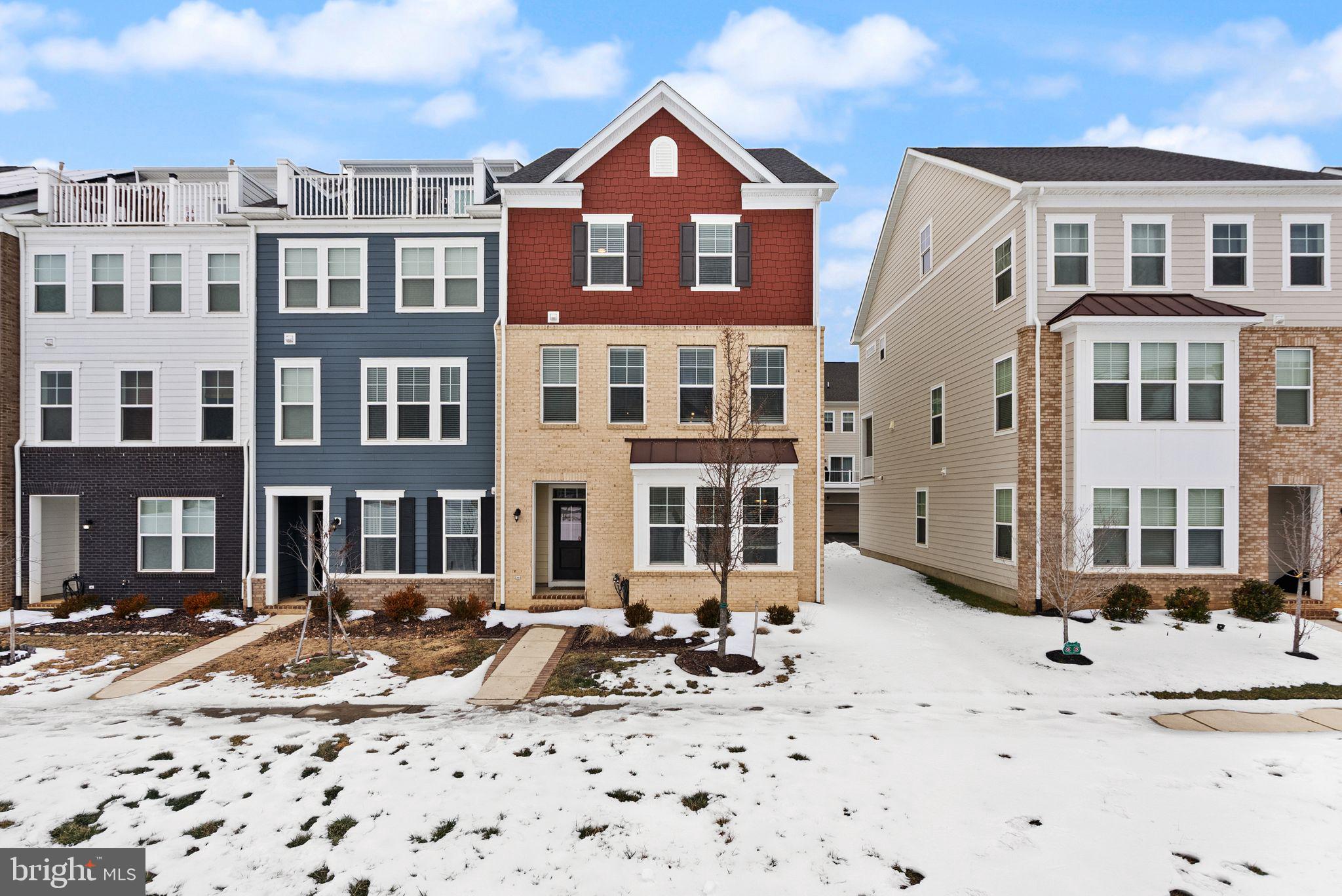 17762 Kingfisher Isle Road Dumfries, VA 22026 - Photo 62 of 62 a front view of a building with street