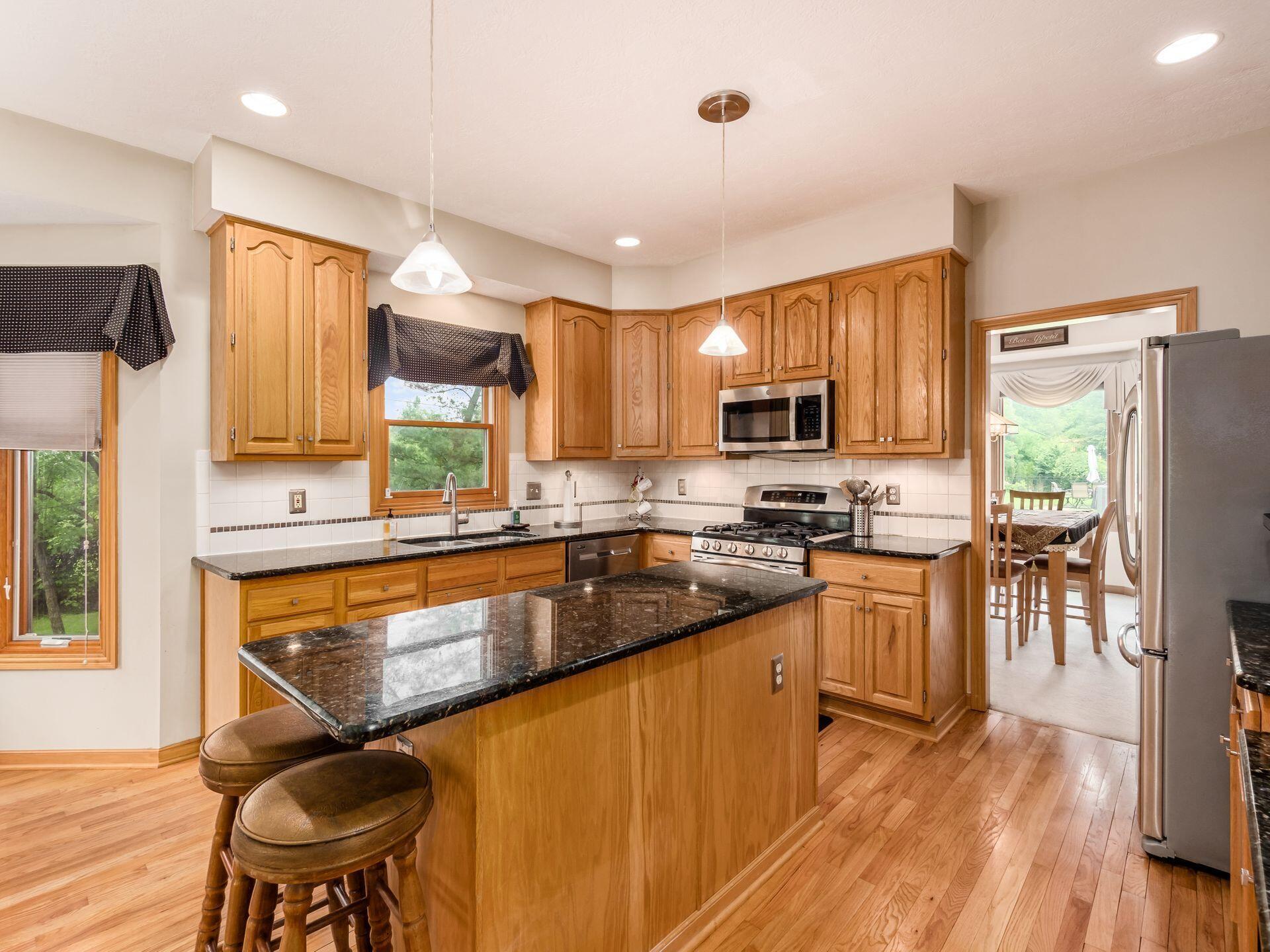 388 Beecher Road Columbus, OH 43230 - Photo 14 of 71 Kitchen