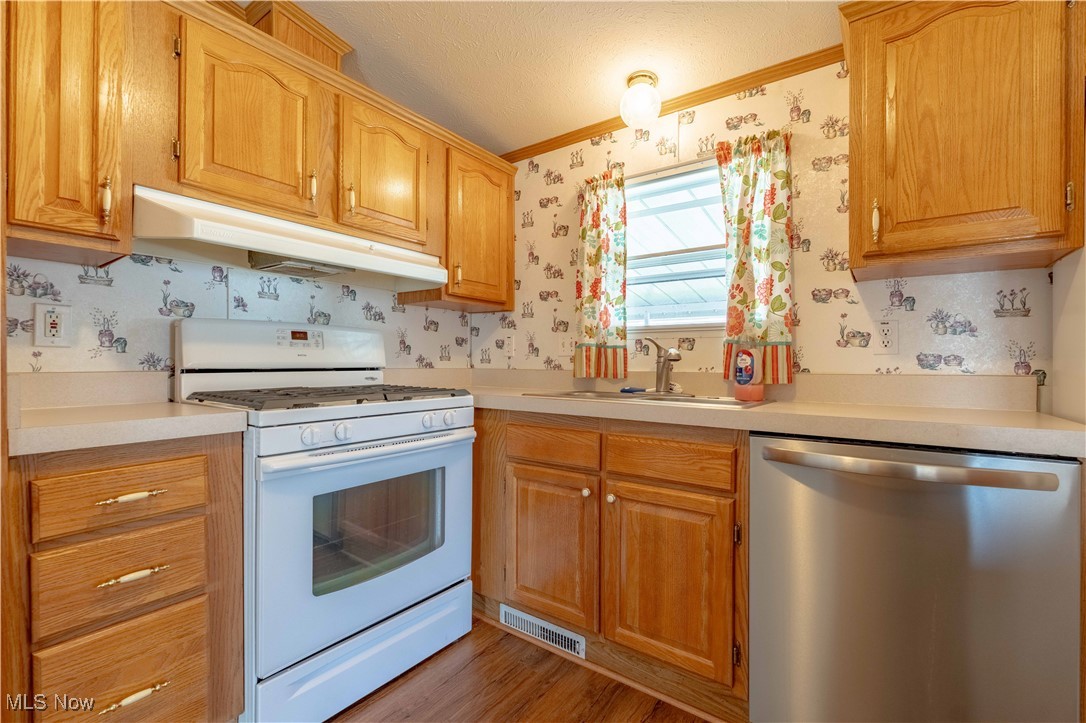 18592 Edwards Road, Unit 1 Doylestown, OH 44230 - Photo 18 of 28 Gallery Image 18