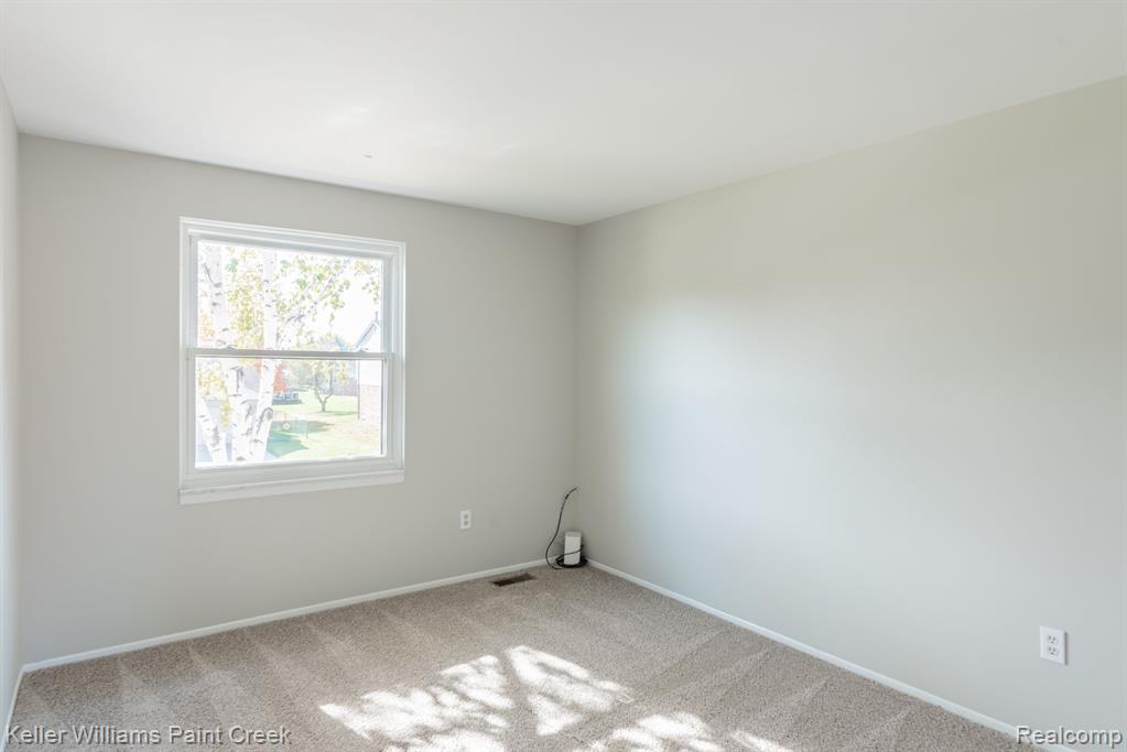 292 Torrent Court Rochester Hills, MI 48307 - Photo 23 of 30