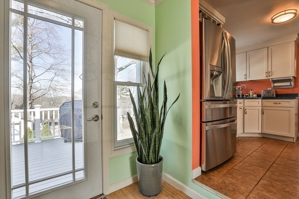 17 Carlson Road Milton, MA 02186 - Photo 4 of 28