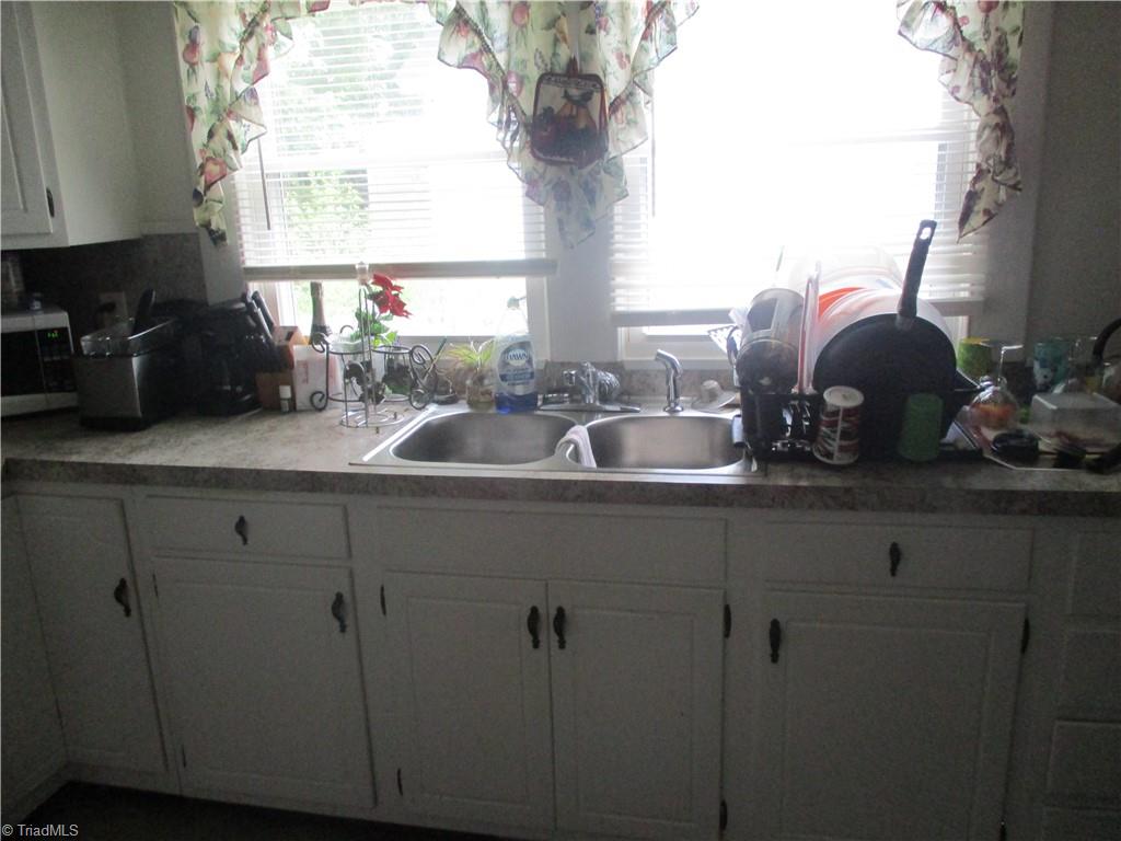 306 West State Avenue High Point, NC 27262 - Photo 10 of 12 Gallery Image 10