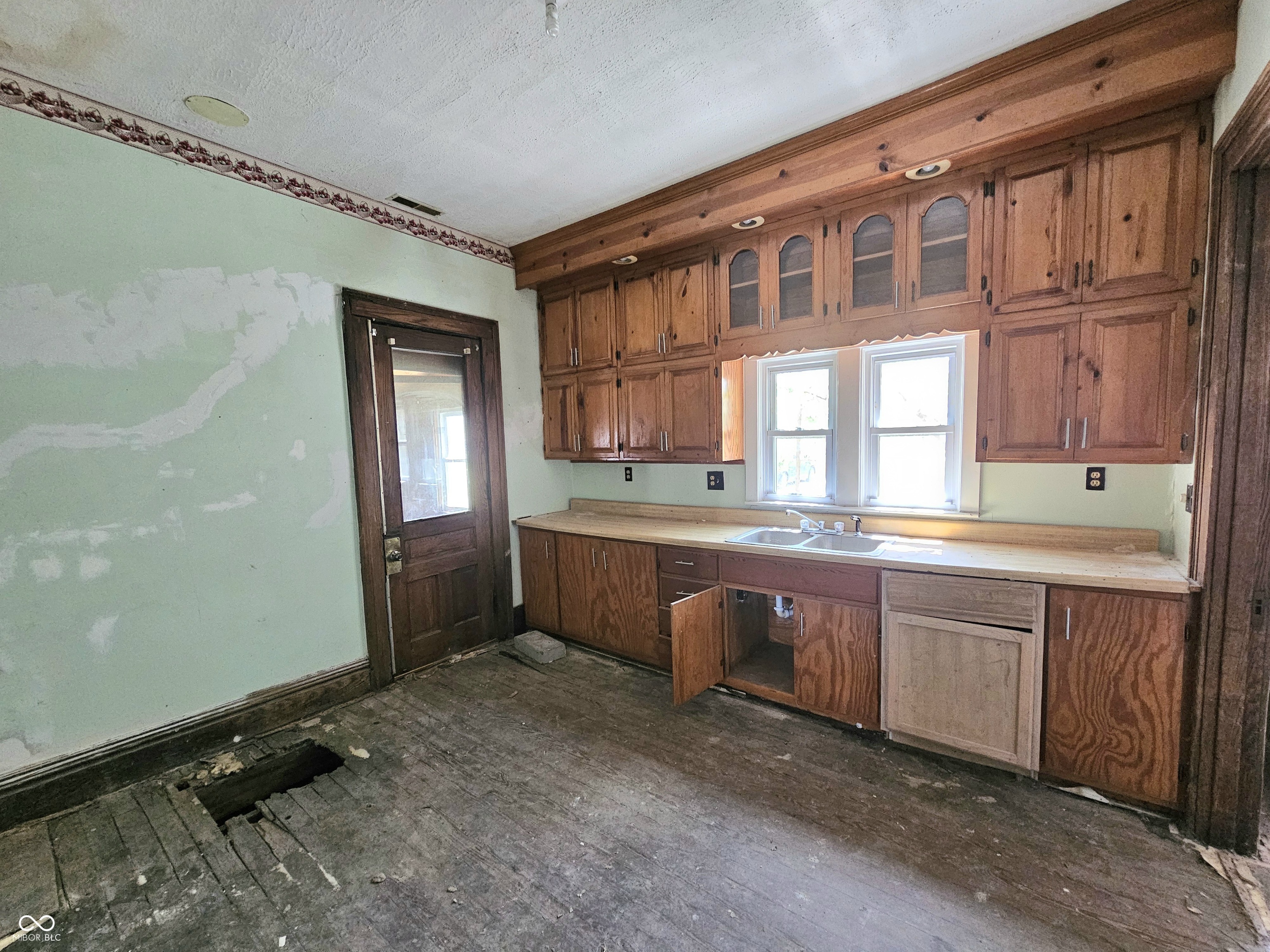 415 North Independence Street Windfall, IN 46076 - Photo 11 of 13
