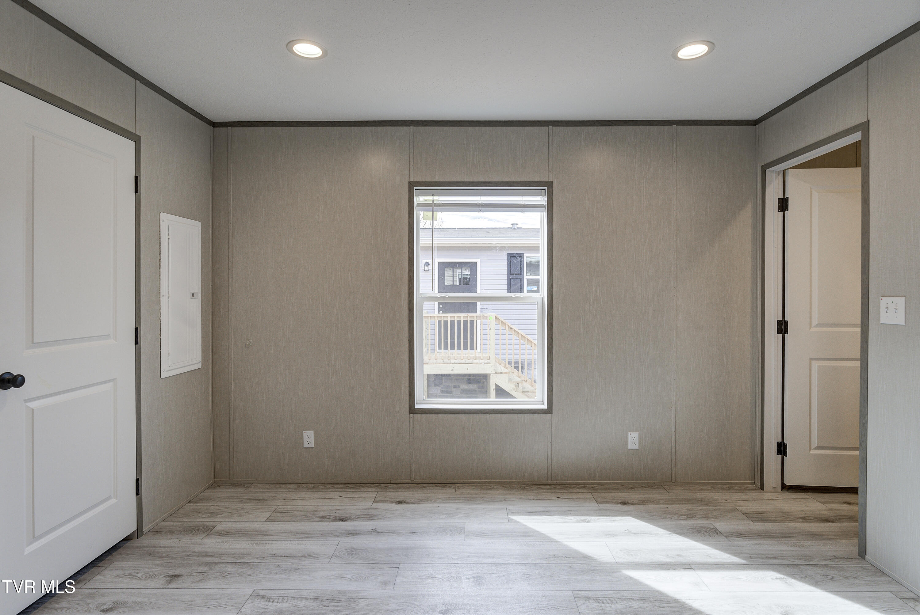 202 Florida Avenue Erwin, TN 37650 - Photo 23 of 31 Primary Bed