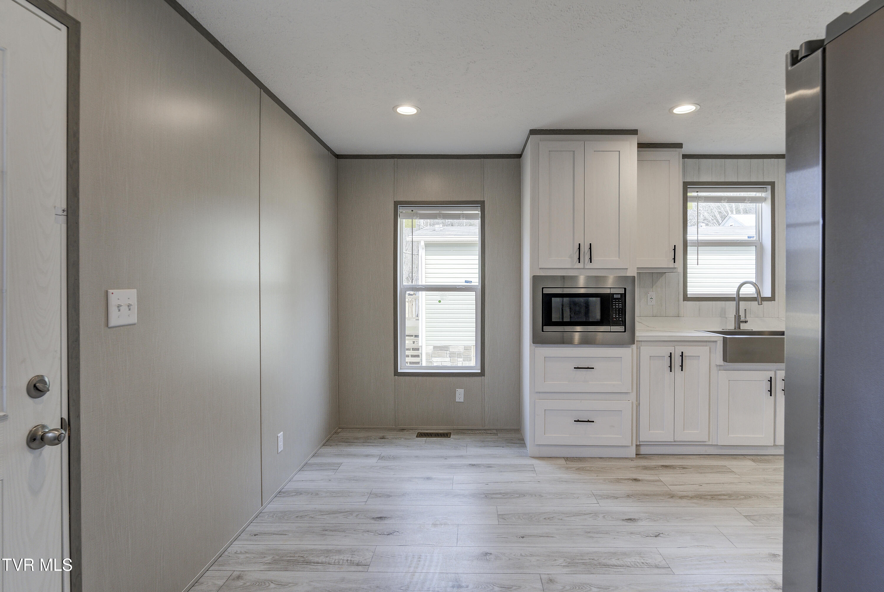 202 Florida Avenue Erwin, TN 37650 - Photo 30 of 31 Kitchen