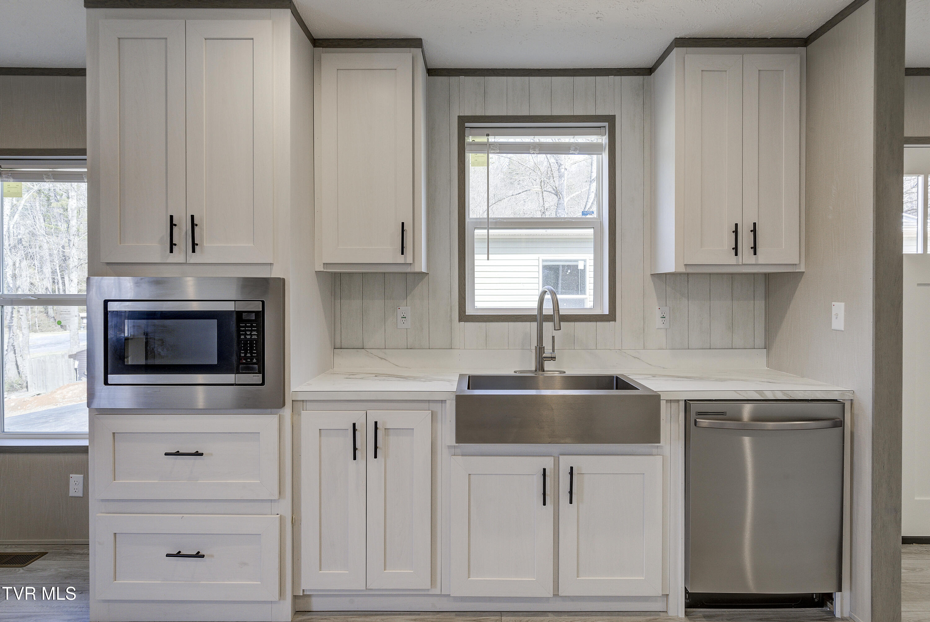 202 Florida Avenue Erwin, TN 37650 - Photo 7 of 31 Kitchen