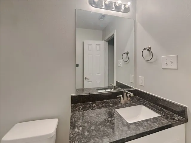 $2,490 | 6714 Hidden Colony Lane, League City, TX 77539