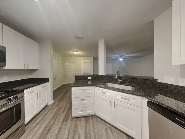 $2,490 | 6714 Hidden Colony Lane, League City, TX 77539