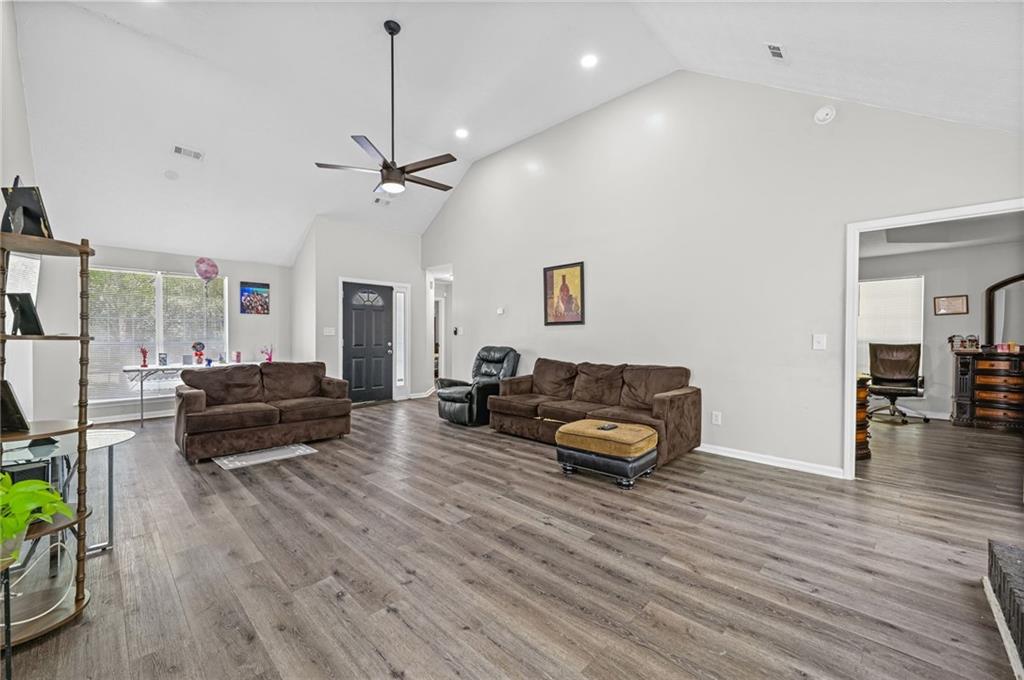 365 Cook Drive Ellenwood, GA 30294 - Photo 6 of 28