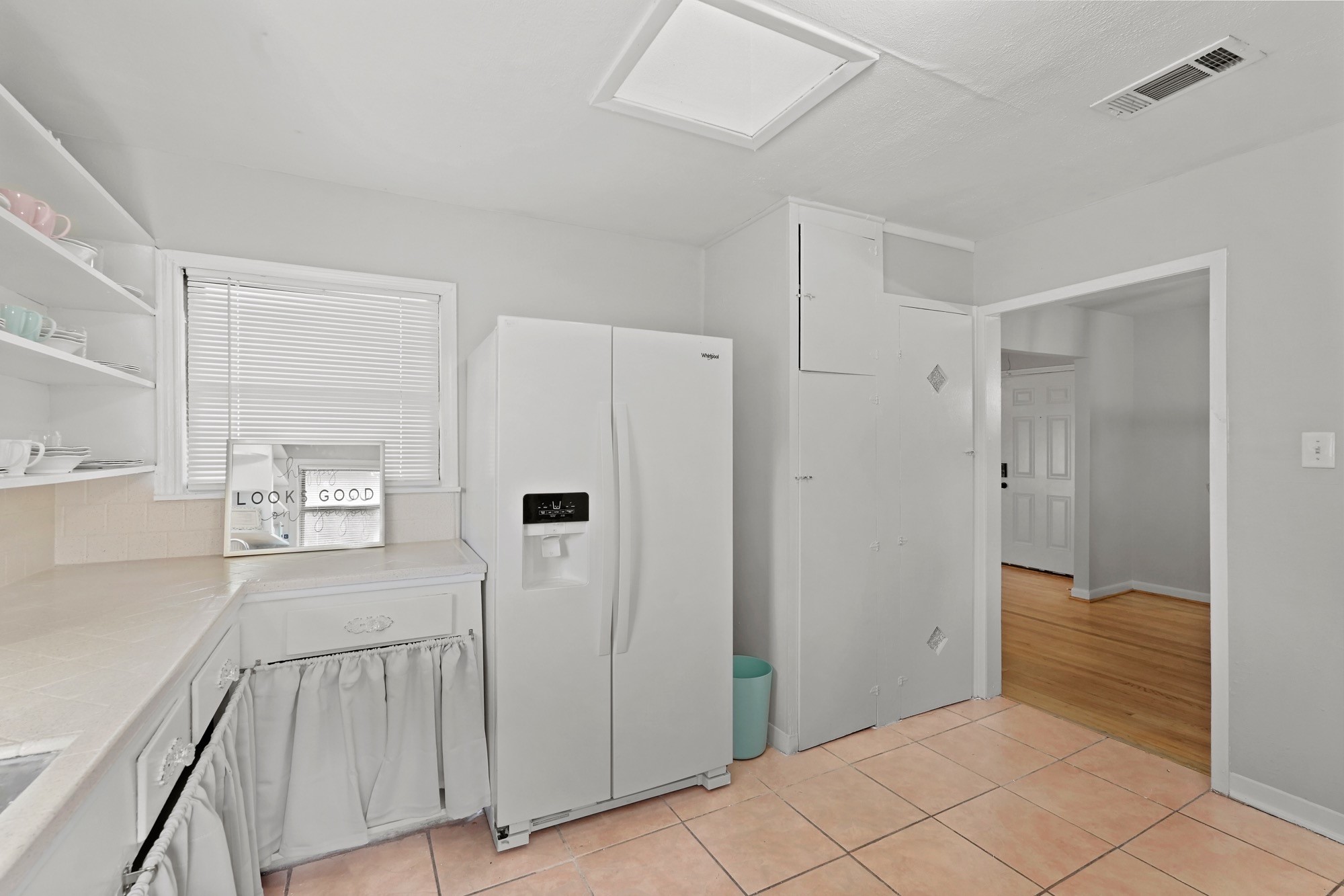 7357 Brace Street Houston, TX 77061 - Photo 5 of 25