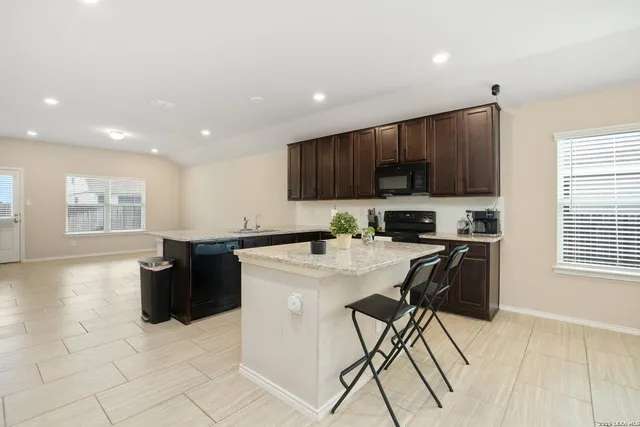 $349,900 | 161 Sambar Main, Schertz, TX 78108