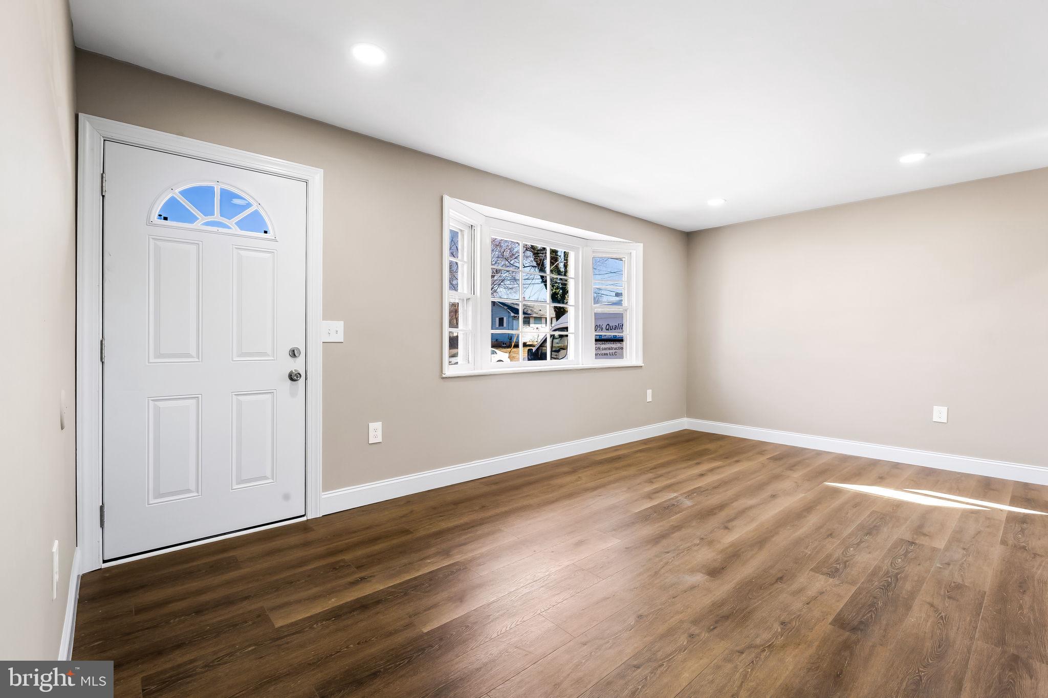 17 Millgate Road Owings Mills, MD 21117 - Photo 6 of 29 Living room