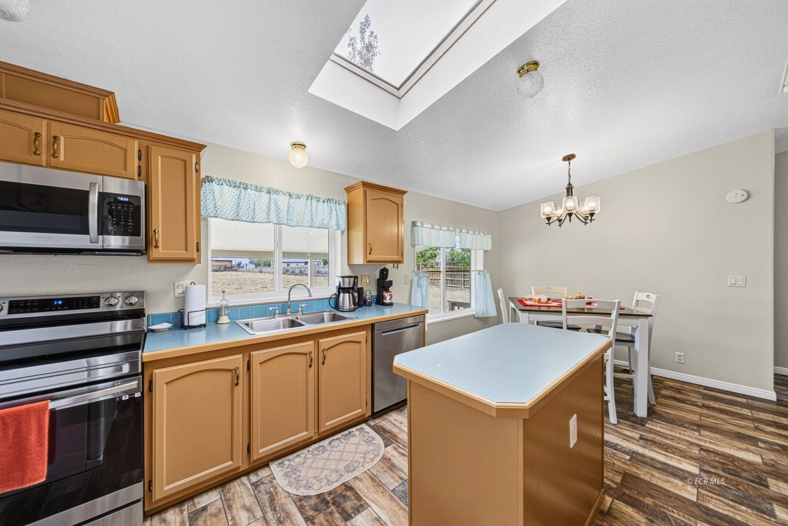 933 Spring Valley Parkway Spring Creek, NV 89815 - Photo 20 of 46 Gallery Image 20