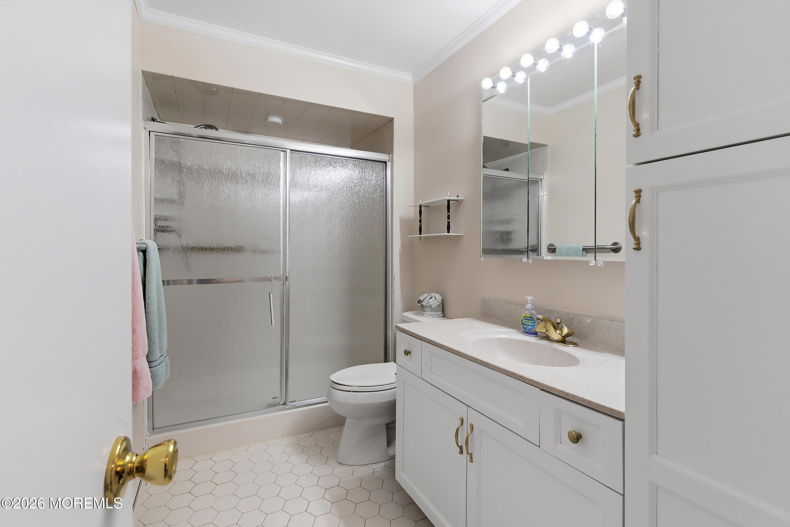 7 Hampton Court Red Bank, NJ 07701 - Photo 16 of 50 15-Bath 2