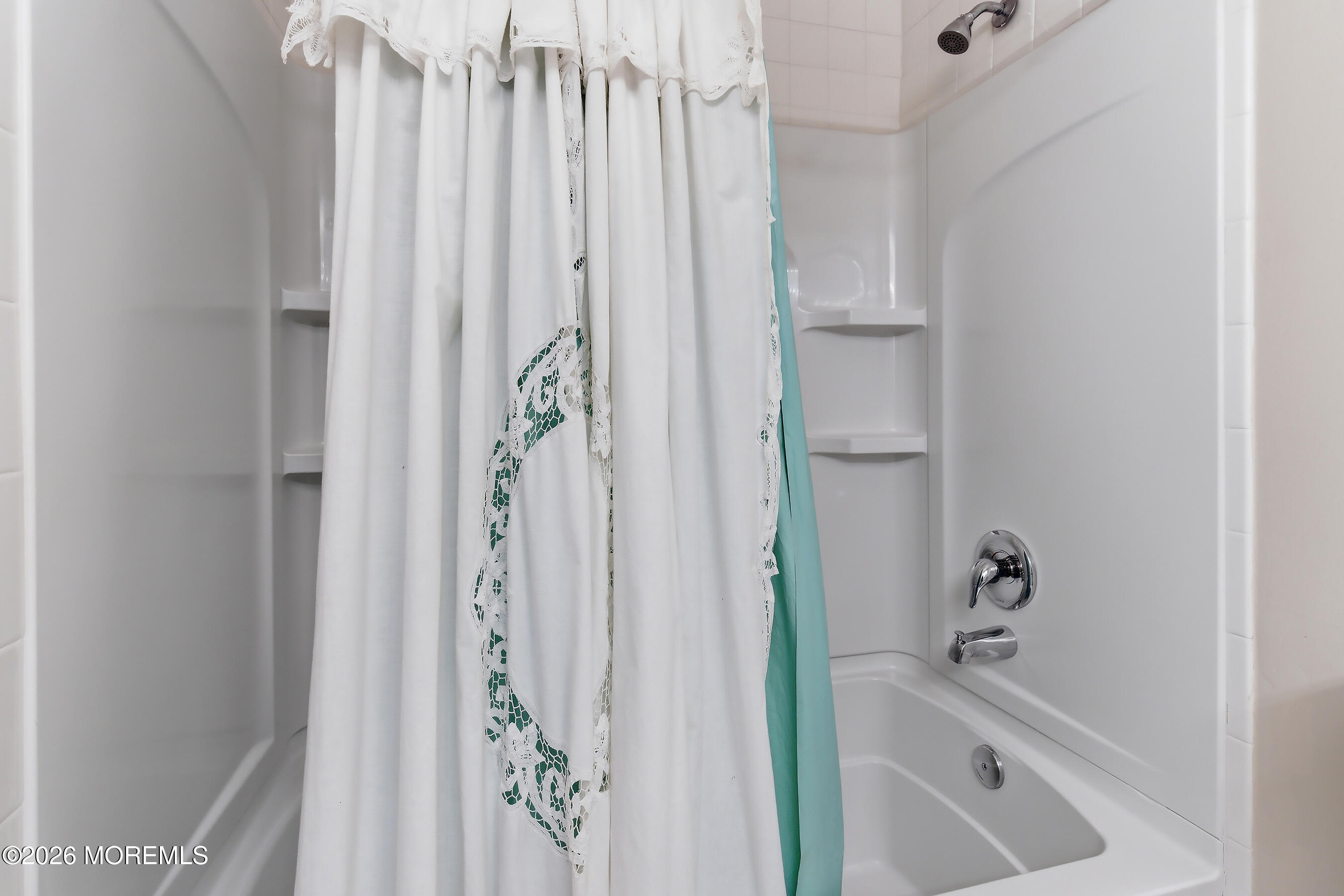 7 Hampton Court Red Bank, NJ 07701 - Photo 19 of 50 25-Bath 1a