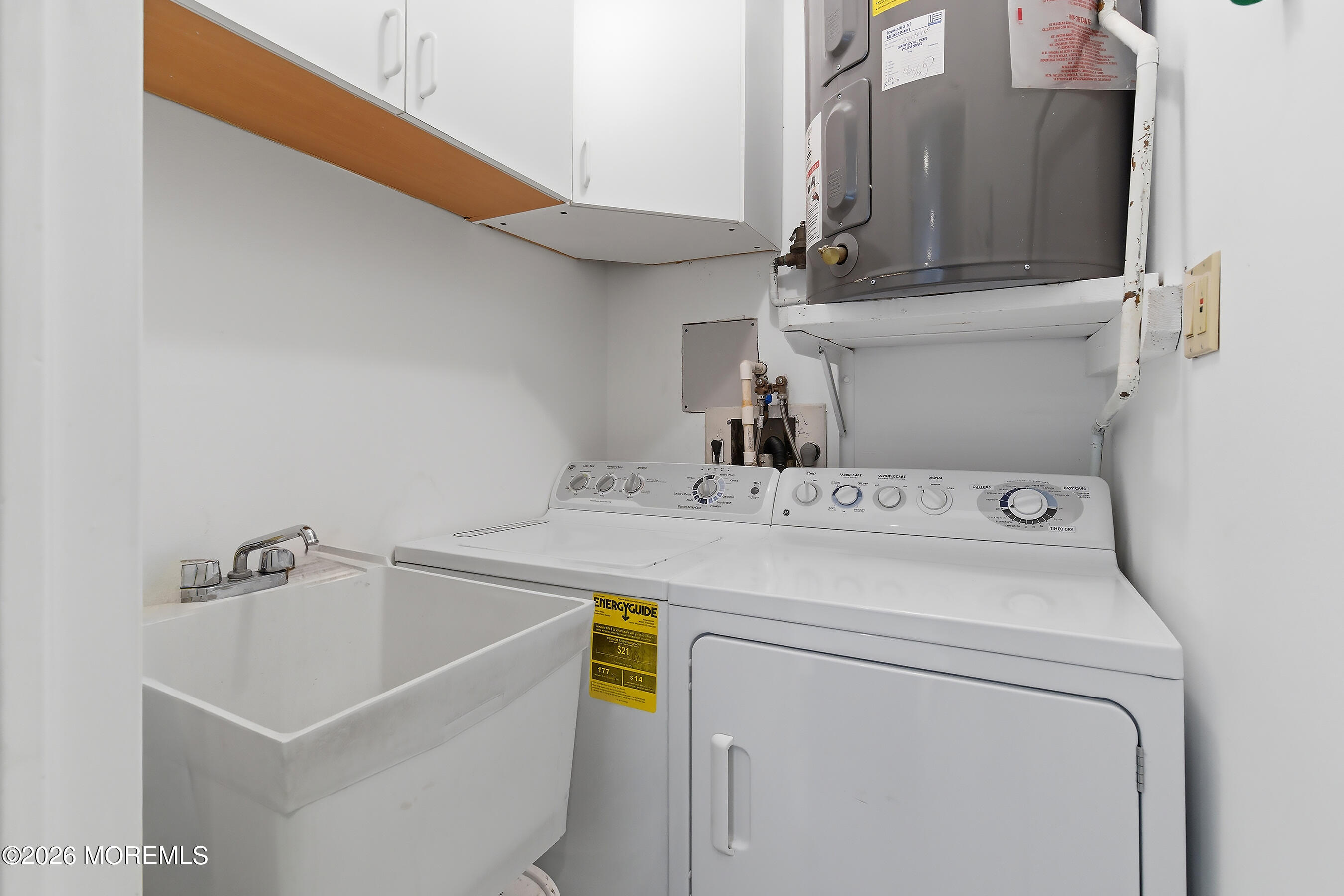 7 Hampton Court Red Bank, NJ 07701 - Photo 20 of 50 26-Laundry 1