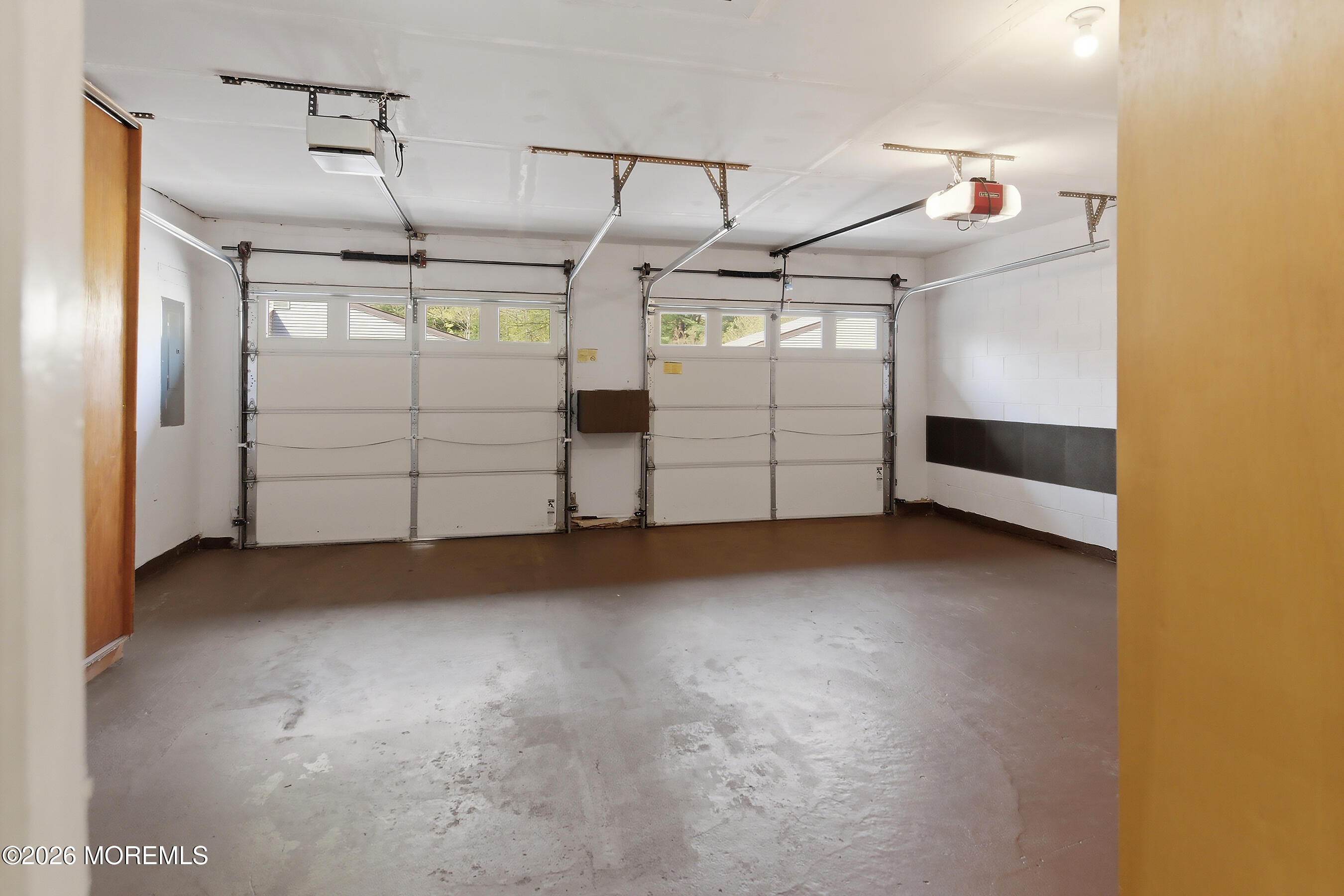 7 Hampton Court Red Bank, NJ 07701 - Photo 21 of 50 27-Garage 1