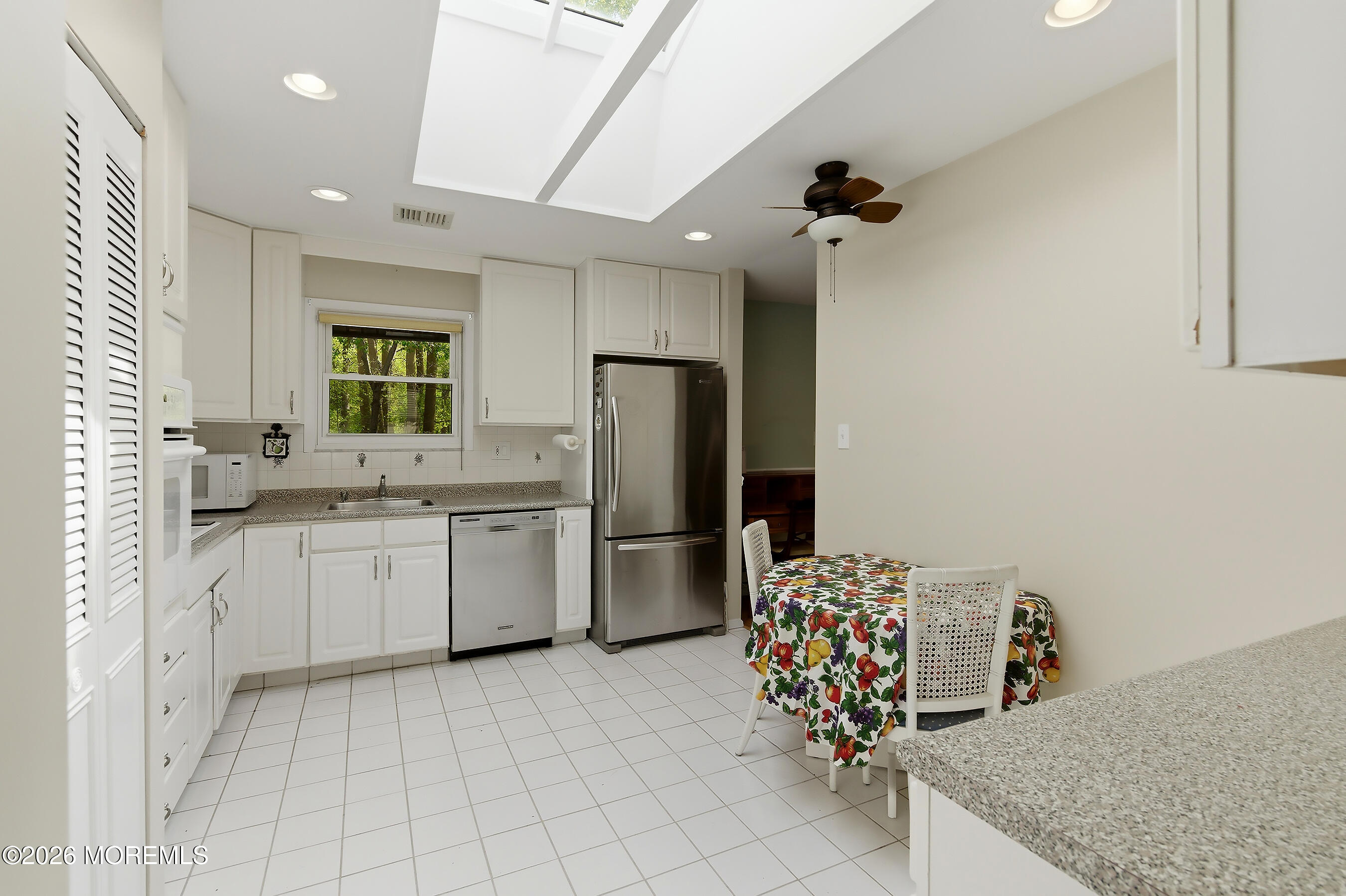7 Hampton Court Red Bank, NJ 07701 - Photo 9 of 50 16-Kitchen 1