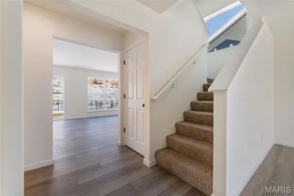 $394,900 | 414 Winding Bluffs Court, Fenton, MO 63026