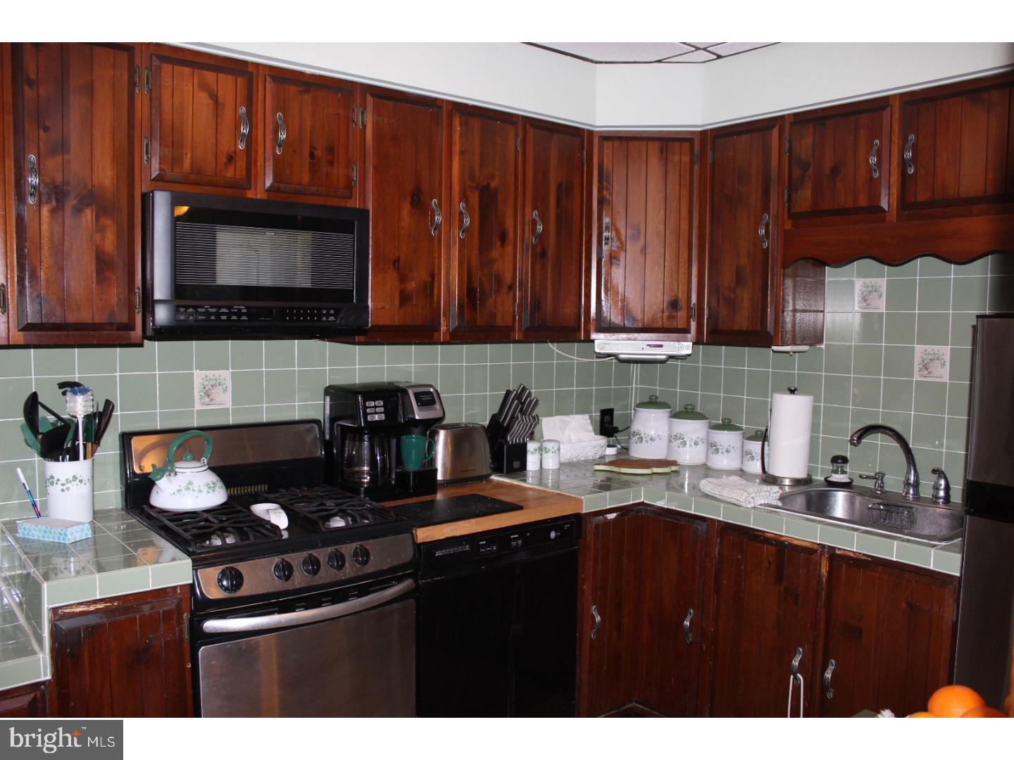 389 Morris Road Wayne, PA 19087 - Photo 6 of 23 Gallery Image 6