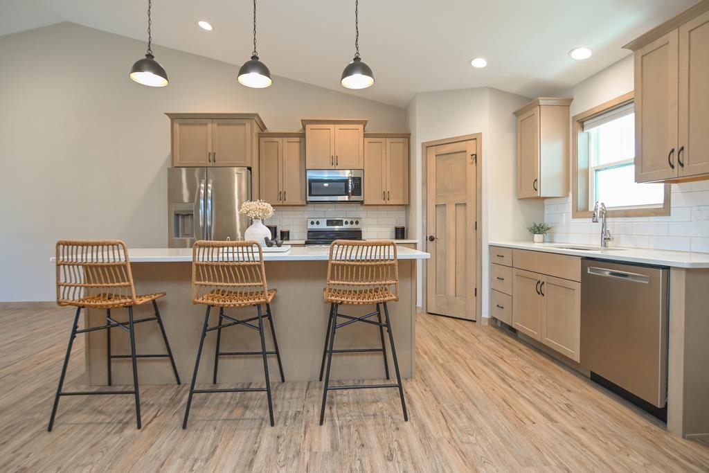 420 Prairie Way Wrightstown, WI 54180 - Photo 18 of 64