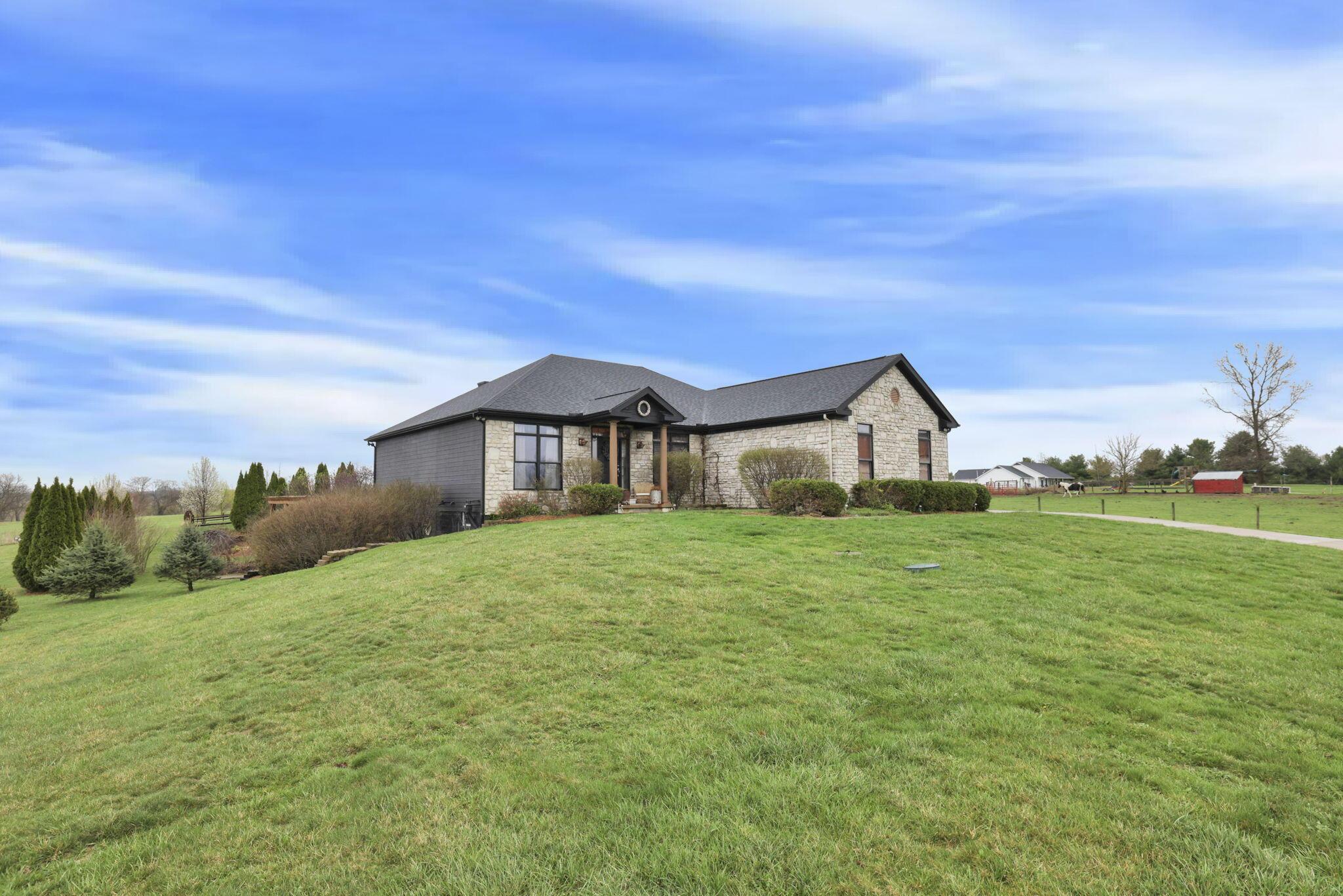 5250 Coakley Road Northwest Carroll, OH 43112 - Photo 4 of 90 4-web-or-mls-GR7A5989