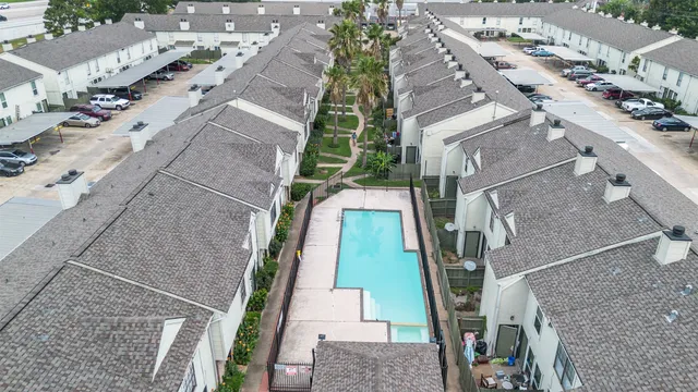 $1,400 | 8713 Village Of Fondren, Unit 8713, Houston, TX 77071