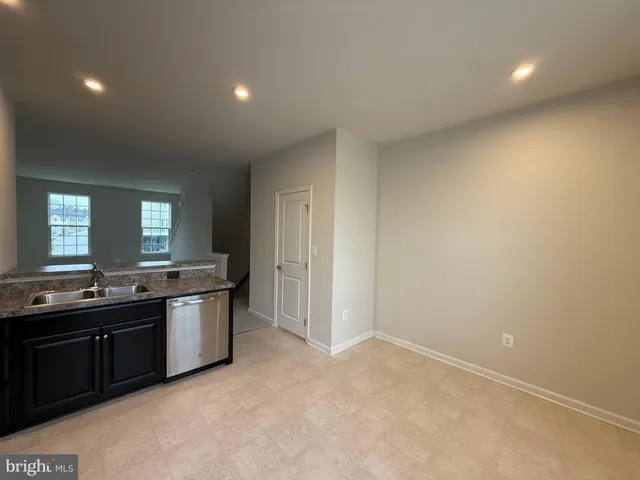 $2,195 | 505 Rolling Valley Drive, Fredericksburg, VA 22405