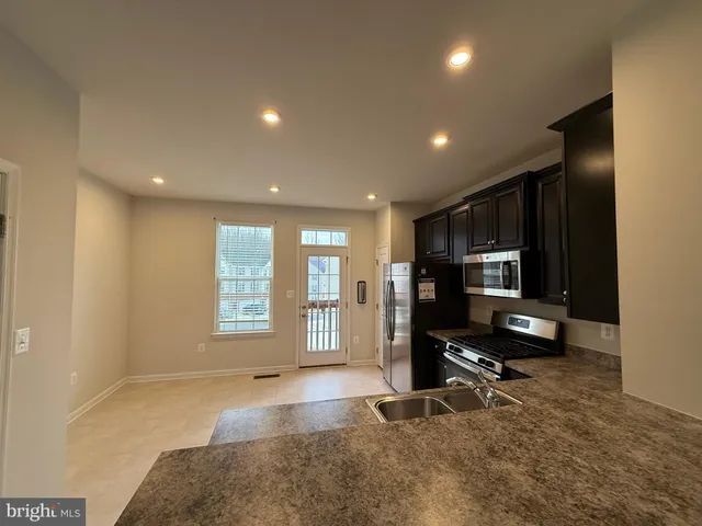 $2,195 | 505 Rolling Valley Drive, Fredericksburg, VA 22405