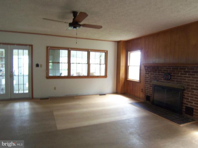 24664 Half Pone Point Road Hollywood, MD 20636 - Photo 16 of 18 Family Room