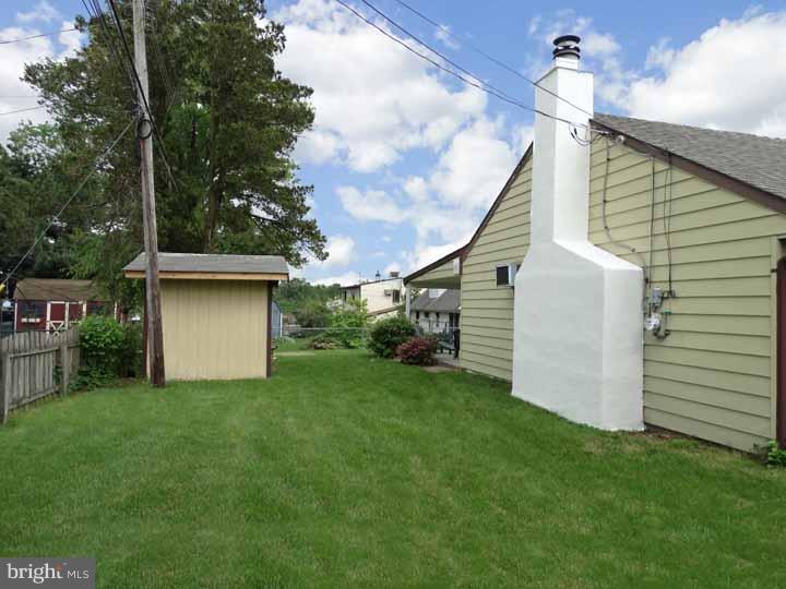 40 Umber Road Levittown, PA 19056 - Photo 17 of 20 Exterior Side