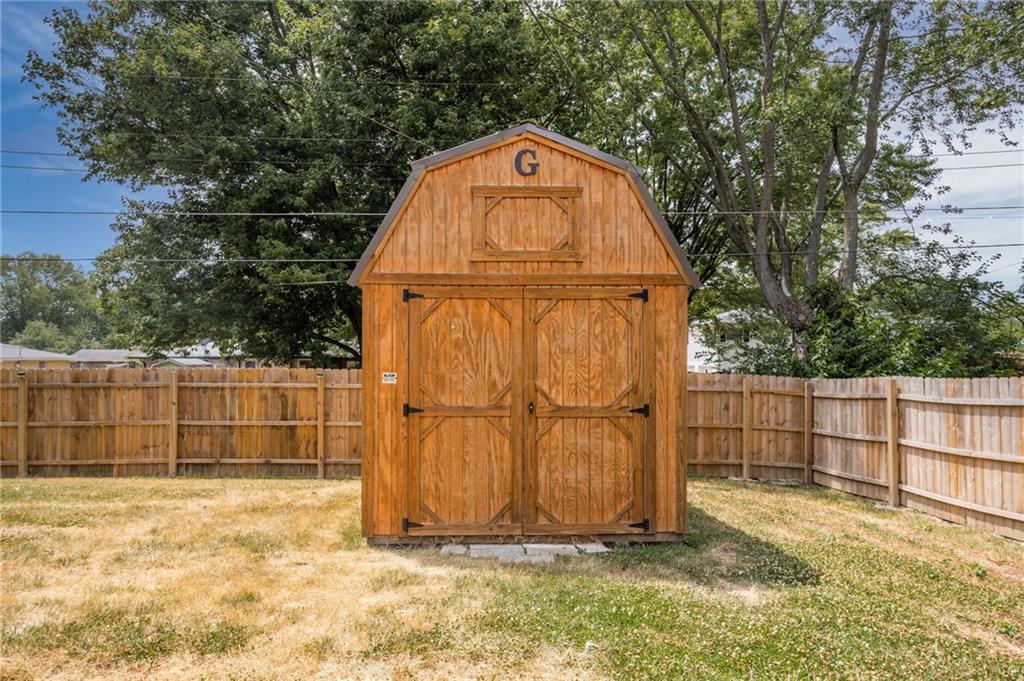 915 West Post Road Anderson, IN 46012 - Photo 5 of 23