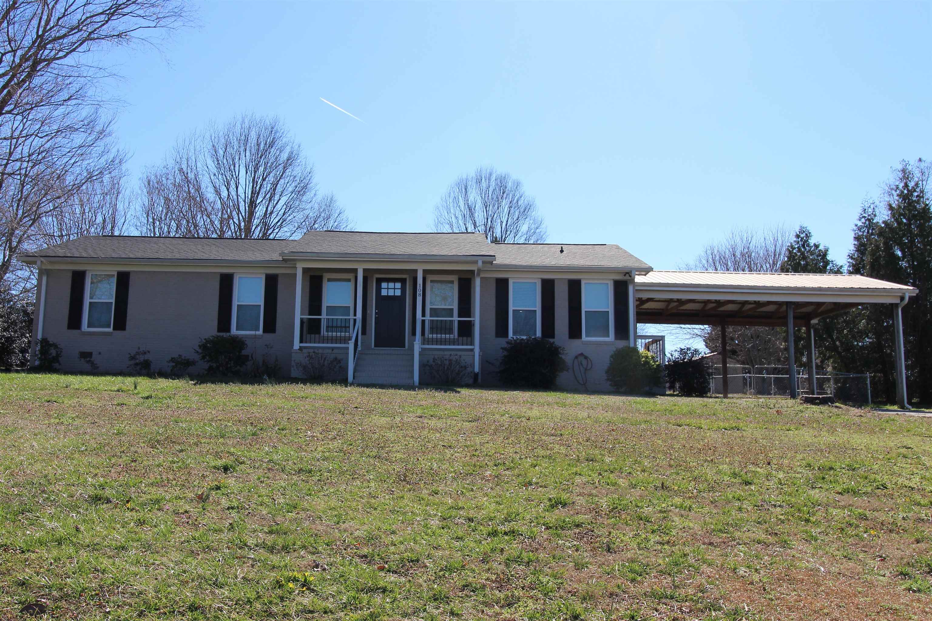 108 Saluda Road Moore, SC 29369 - Photo 1 of 36 Gallery Image 1