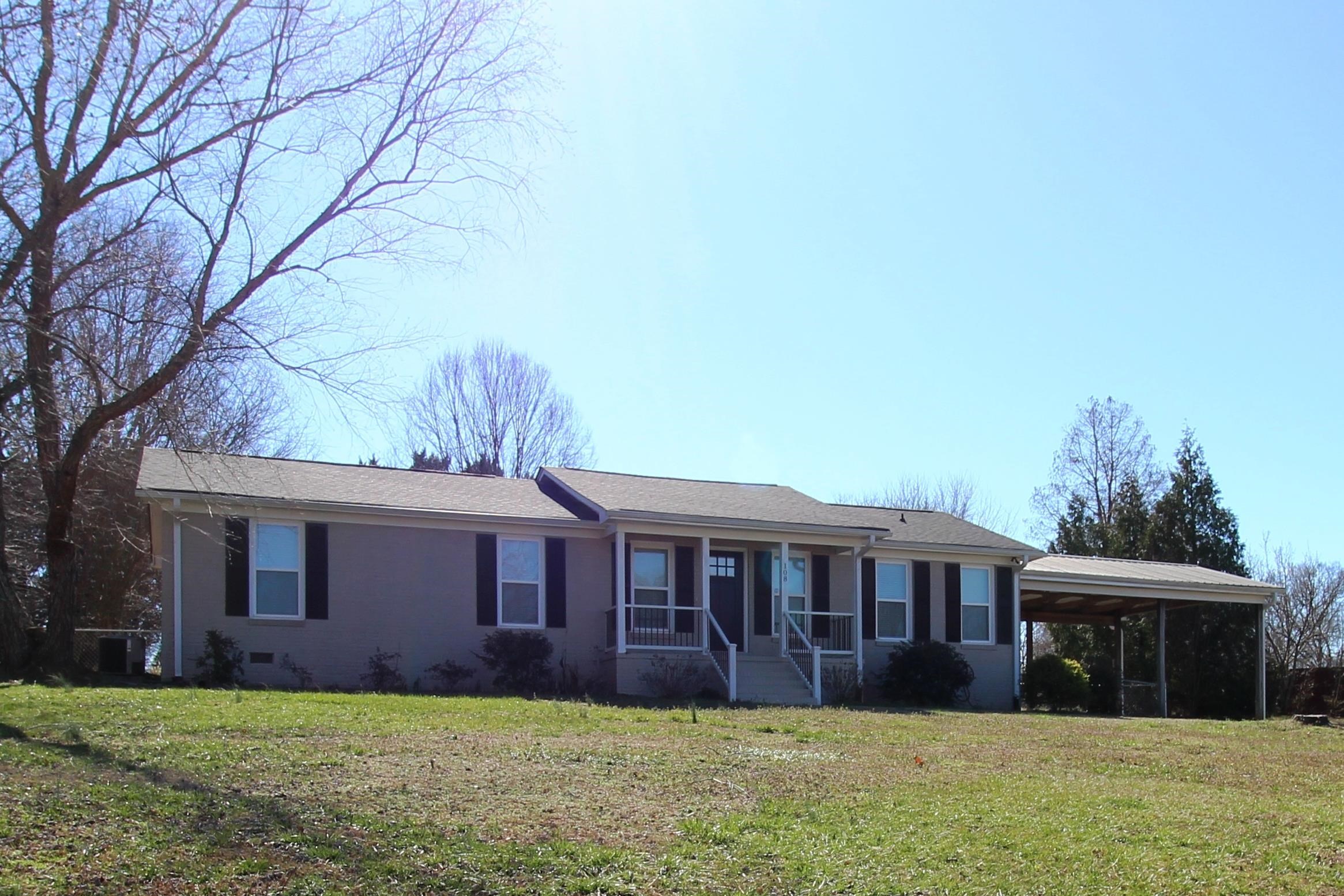 108 Saluda Road Moore, SC 29369 - Photo 2 of 36 Gallery Image 2