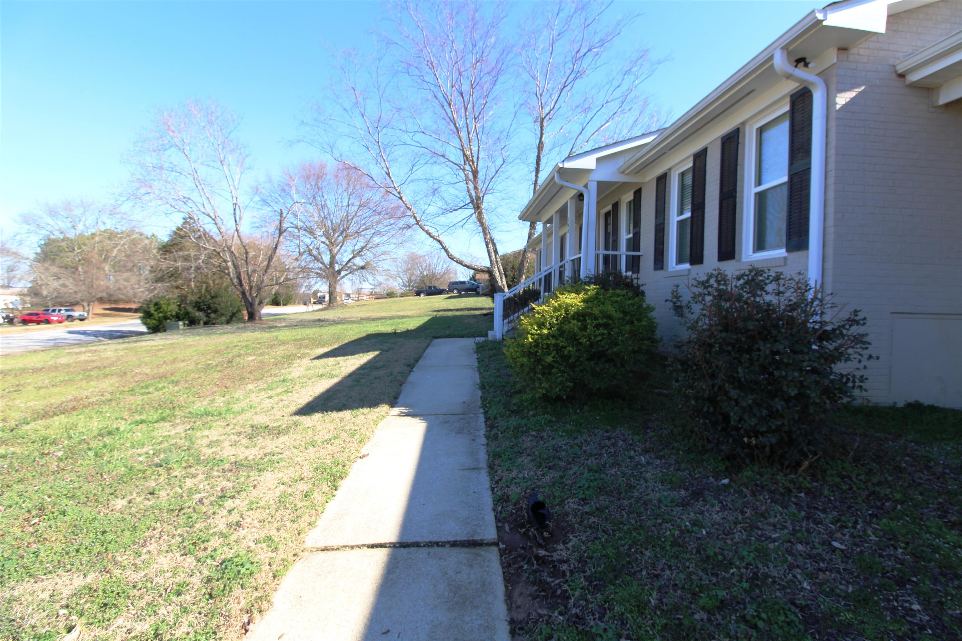 108 Saluda Road Moore, SC 29369 - Photo 6 of 36 Gallery Image 6