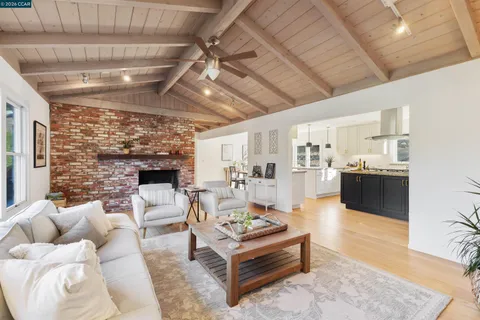 $1,890,000 | 15 Aspinwall Court, Orinda, CA 94563