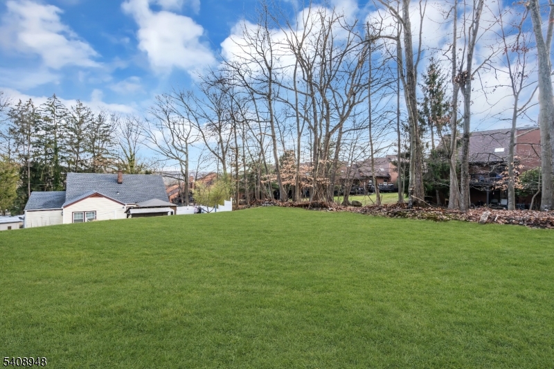 37 Schmitt Road West Orange, NJ 07052 - Photo 29 of 33