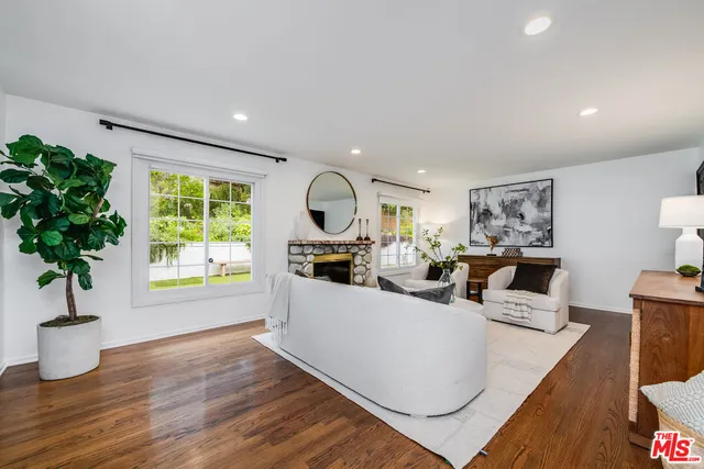 $1,650,000 | 4665 San Feliciano Drive, Woodland Hills, CA 91364