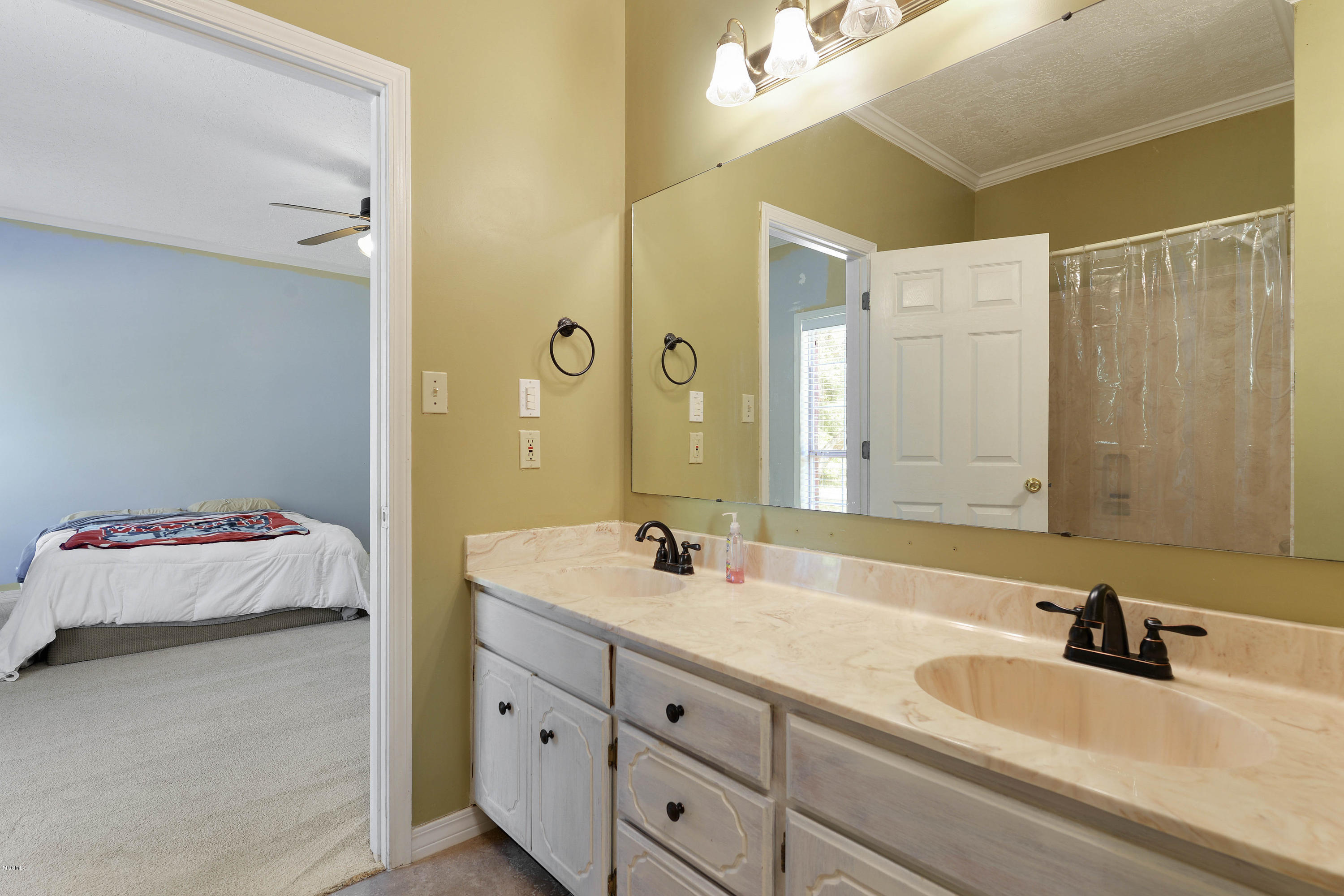 4201 Lake Wilma Road Moss Point, MS 39562 - Photo 15 of 25 019