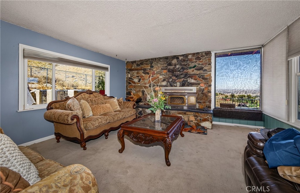 8929 Central Road Apple Valley, CA 92308 - Photo 17 of 43 Formal Den